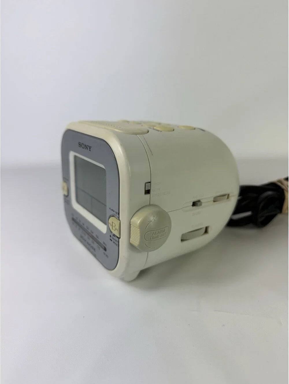 Sony Dream Machine FM/AM Clock Radio (Model ICF-C180) Works Great